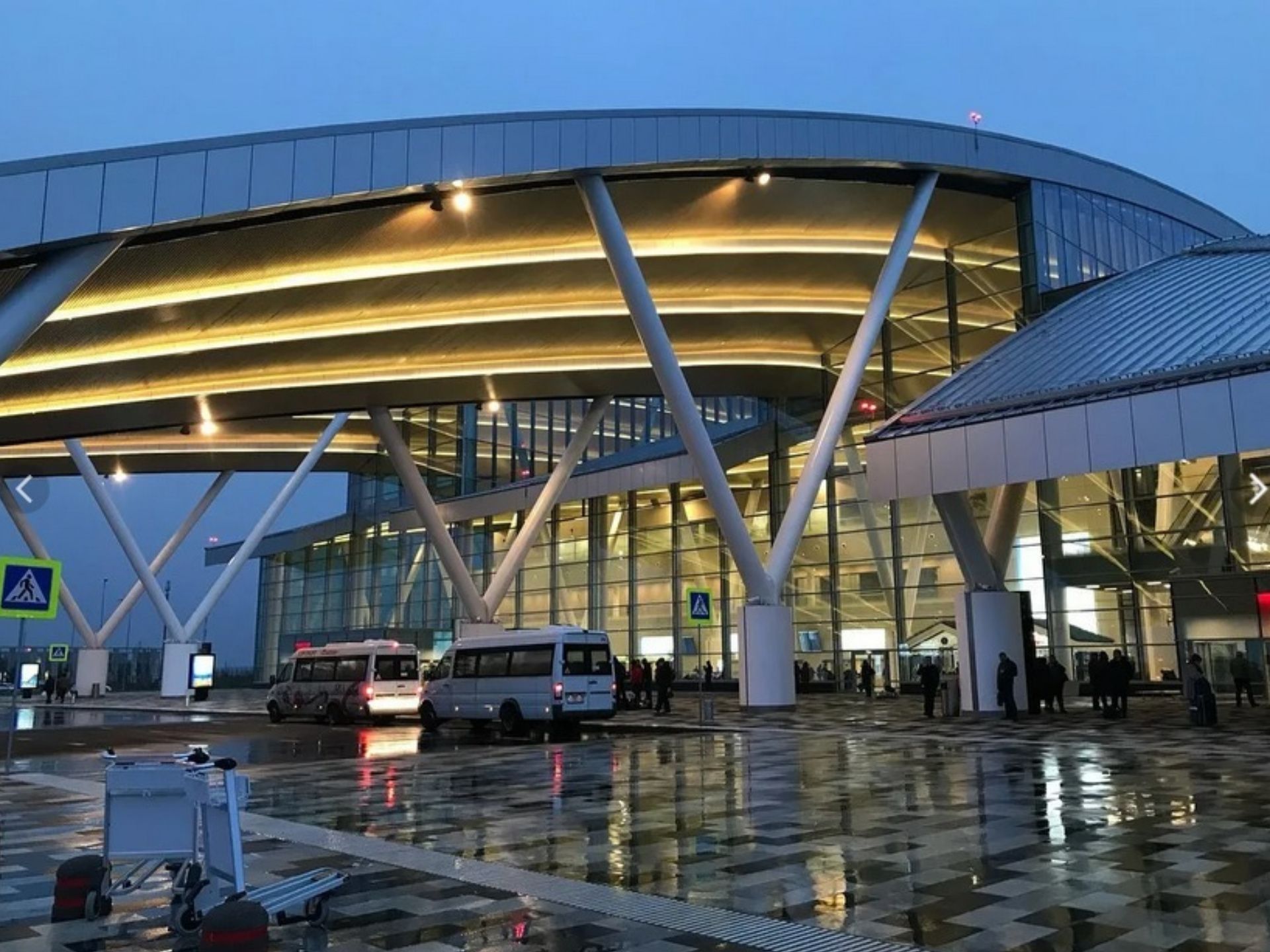 Аэропорт Платов