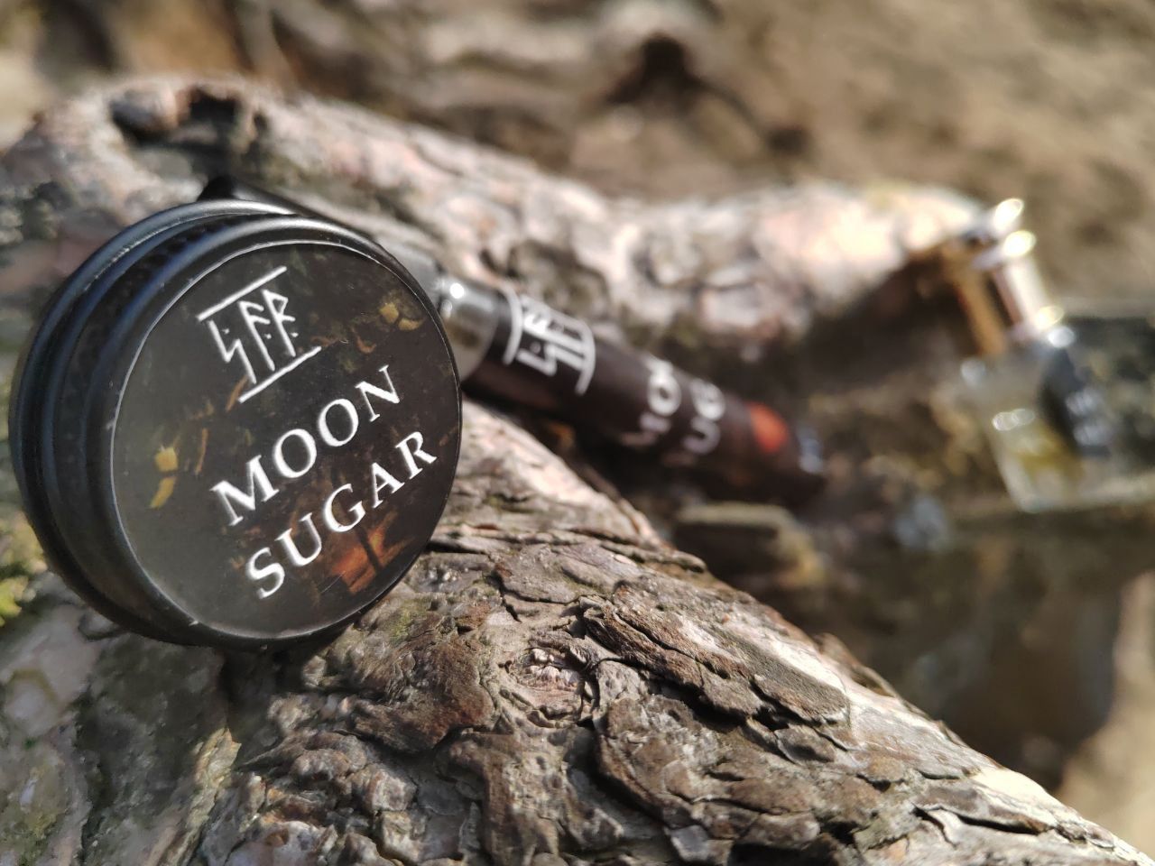 Фото Духов для ᛋᚨᚱ FRAGRANCES & ELIXIRS