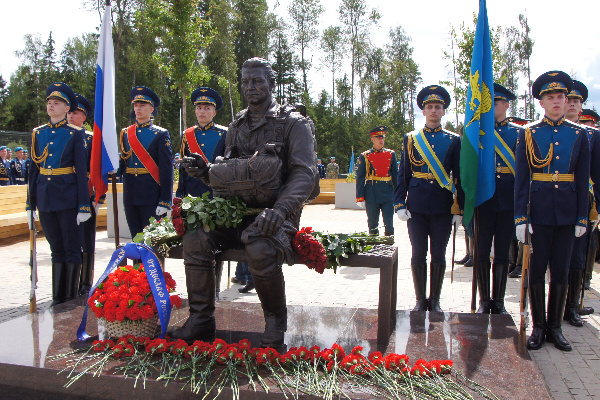 Открытие памятника генералу В.Ф. Маргелову