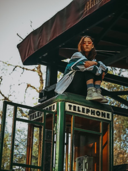 Фотосессия с телефонной будкой