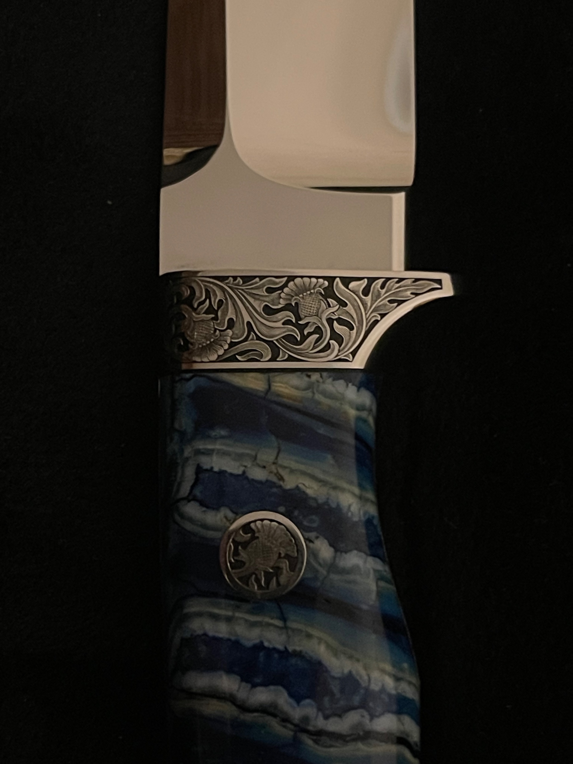 Гравировка больстера из нержавеющей стали