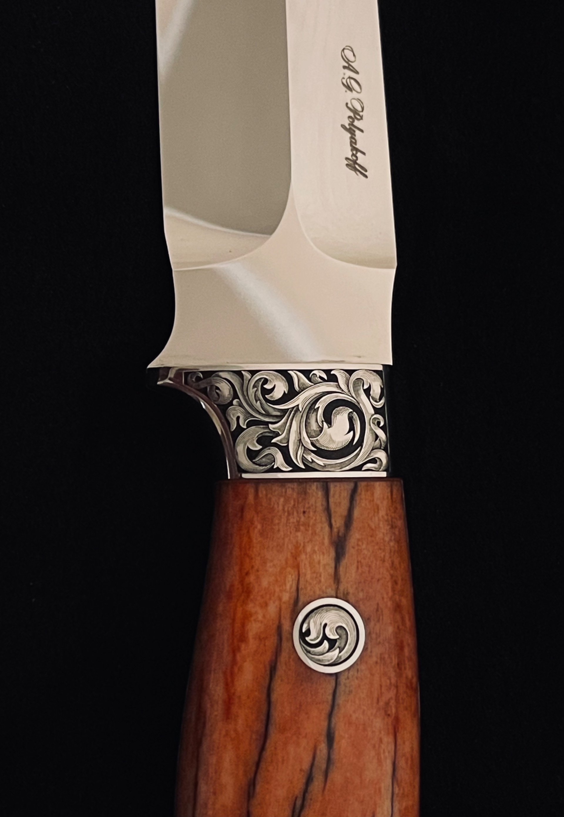 Гравировка больстера из нержавеющей стали